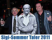 21.11.2011: Verleihung im Schlachthof: Den Sigi-Sommer-Taler 2011 der Narrhalla erhielten Andreas Giebel und Michael Graeter (&copy;Foto: Martin Schmitz)